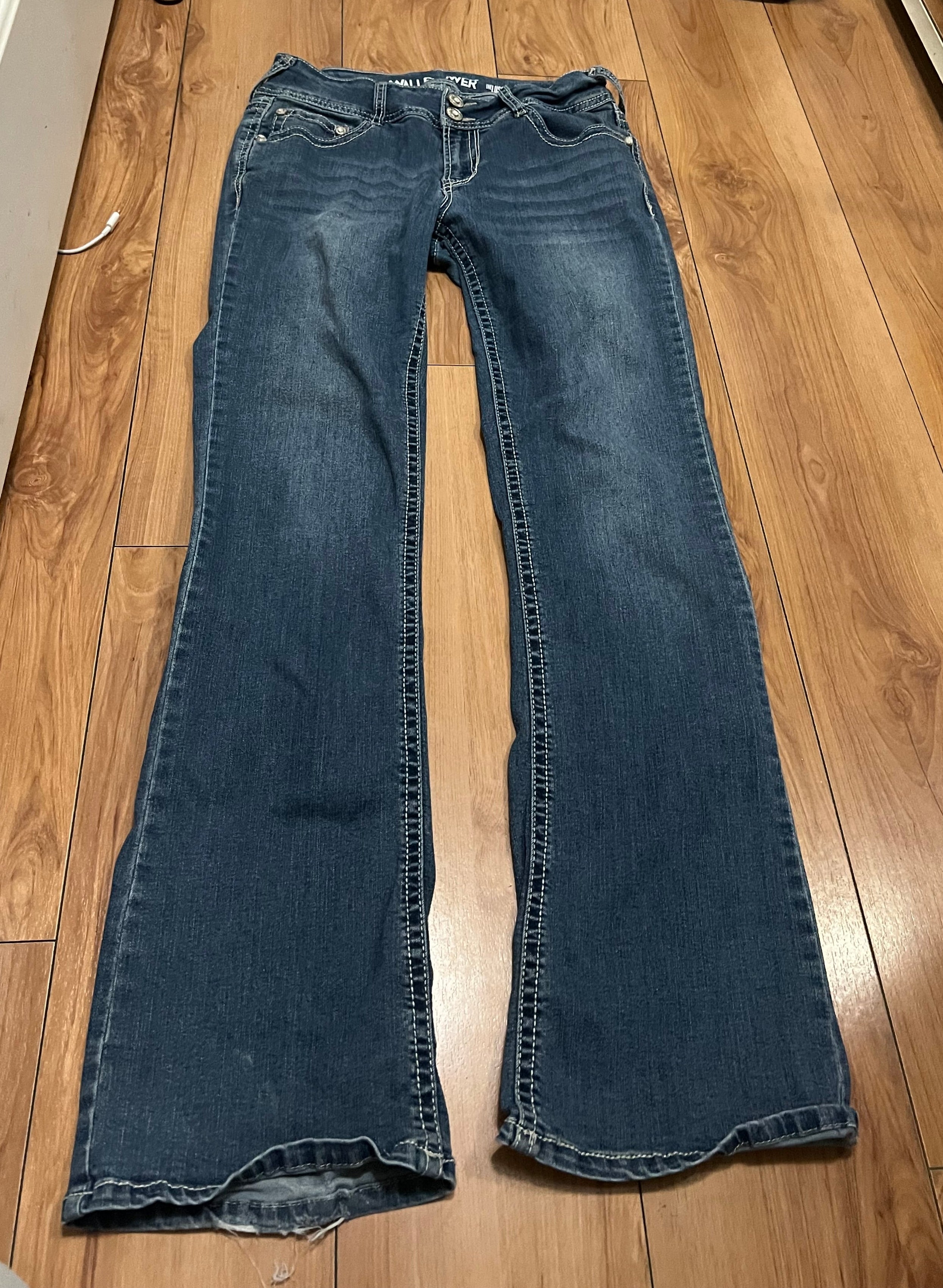 Embroidered low rise flare jeans with contrast size 8