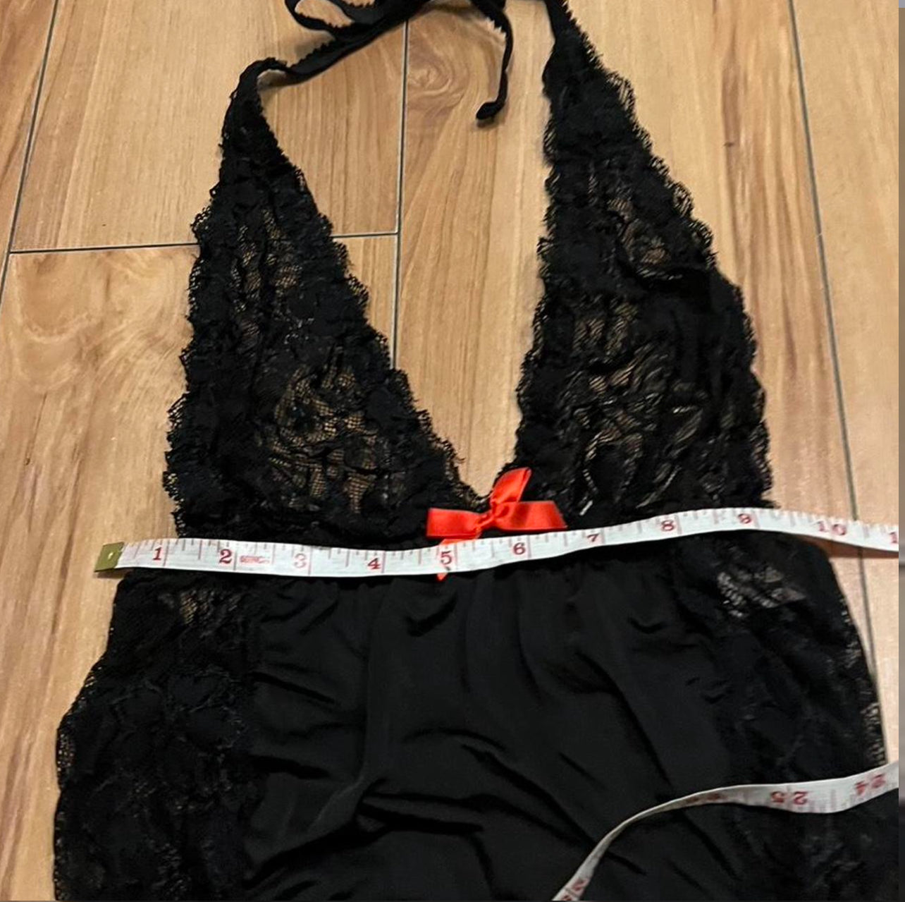 Black red lace halter cami top with red bow and mesh sides size small