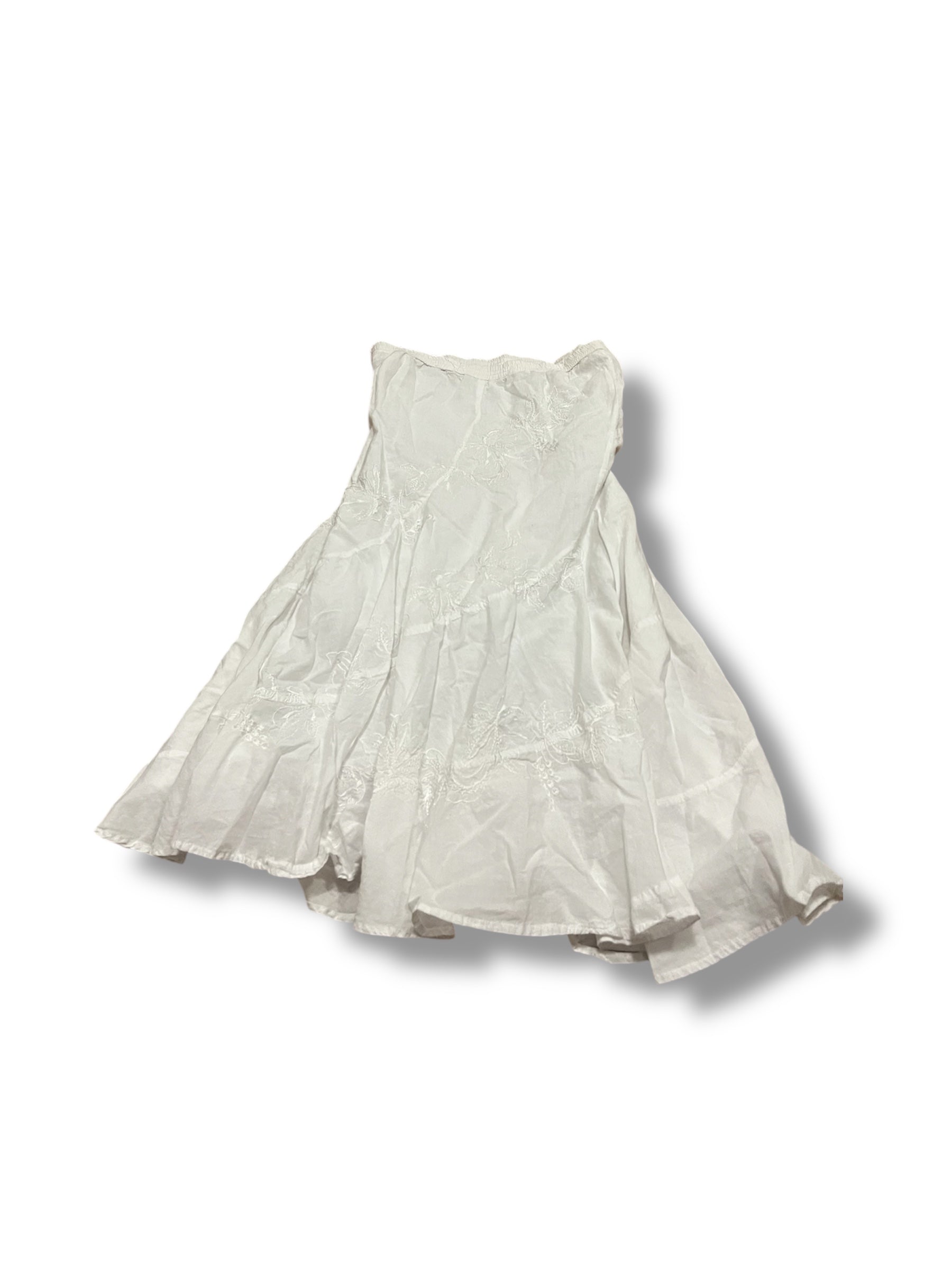 White embroidered fairy archive skirt size medium