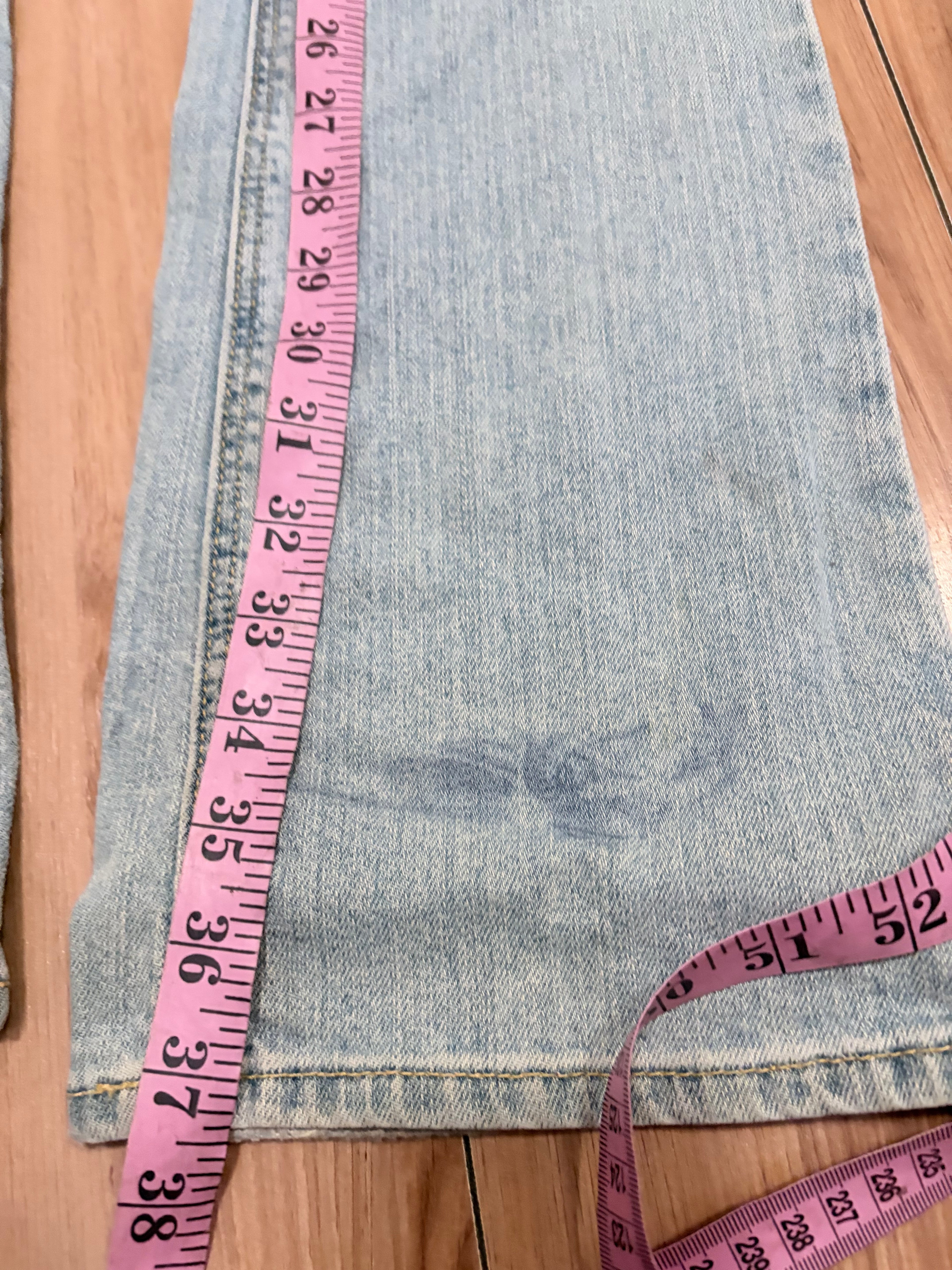Low rise holister size 3 light denim blue jeans