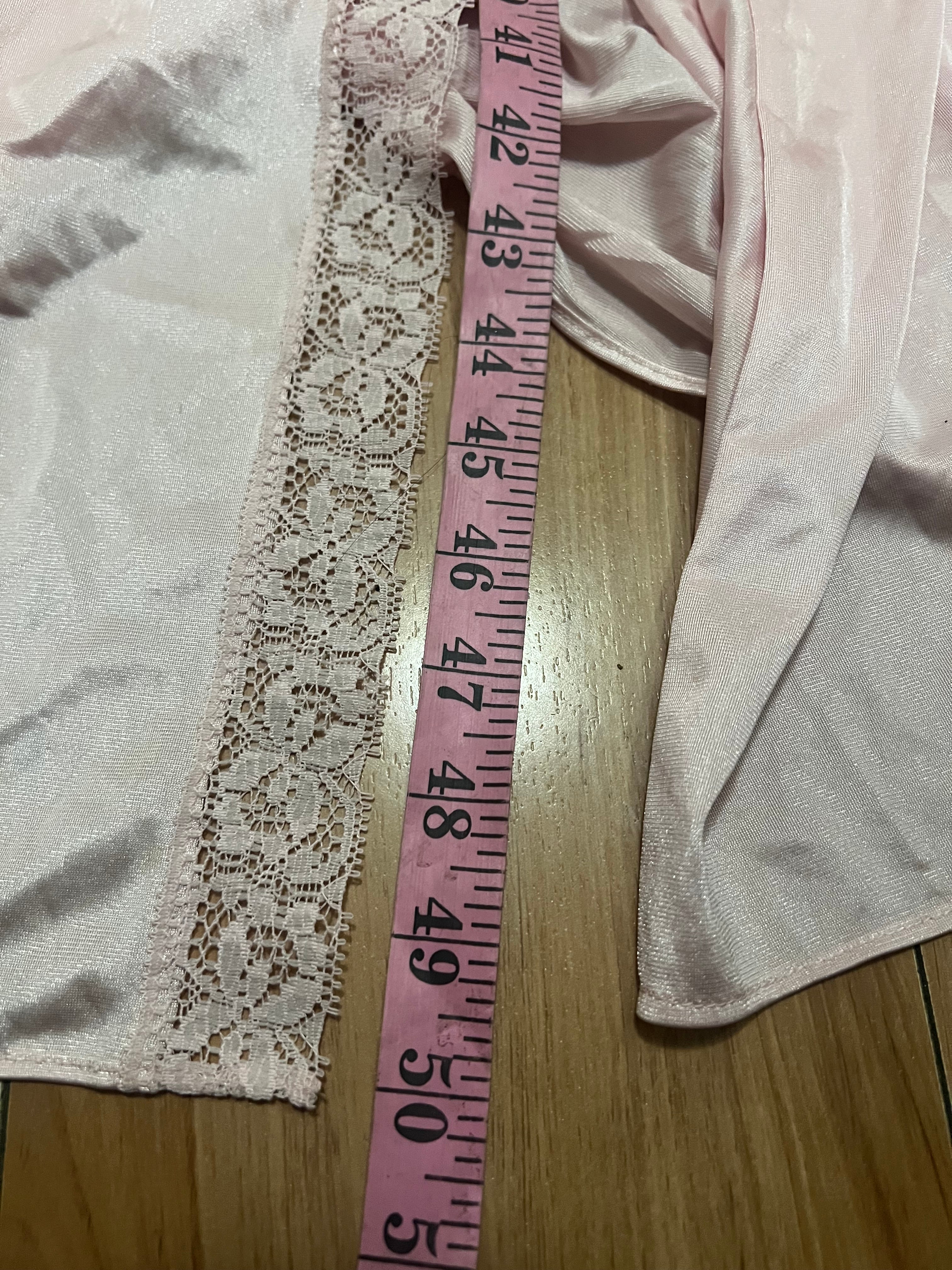 Pink 80’s glamours pink long lacey slip medium