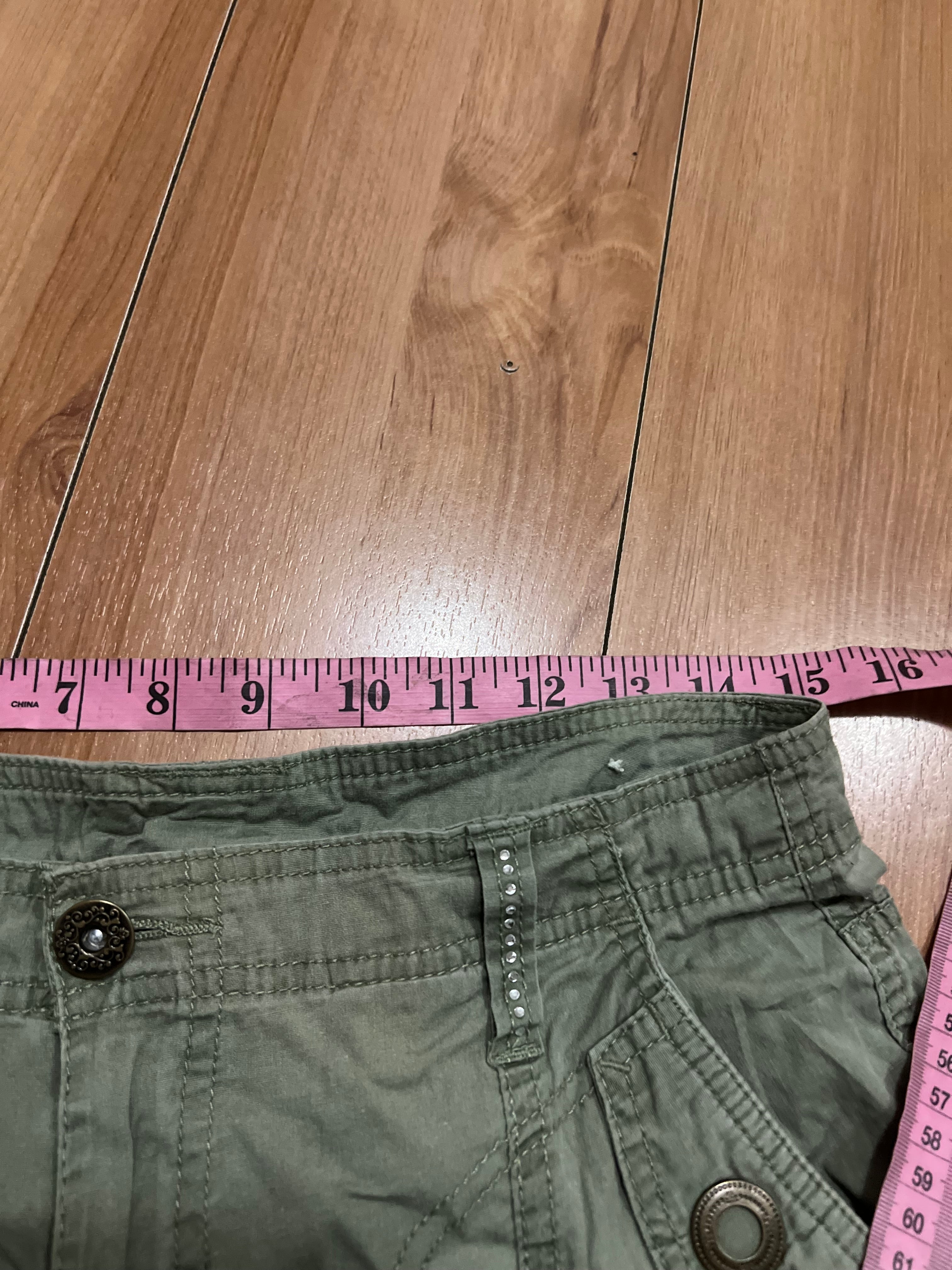 Green fairy whimsy bedazzled cargo flare pants size 6petite