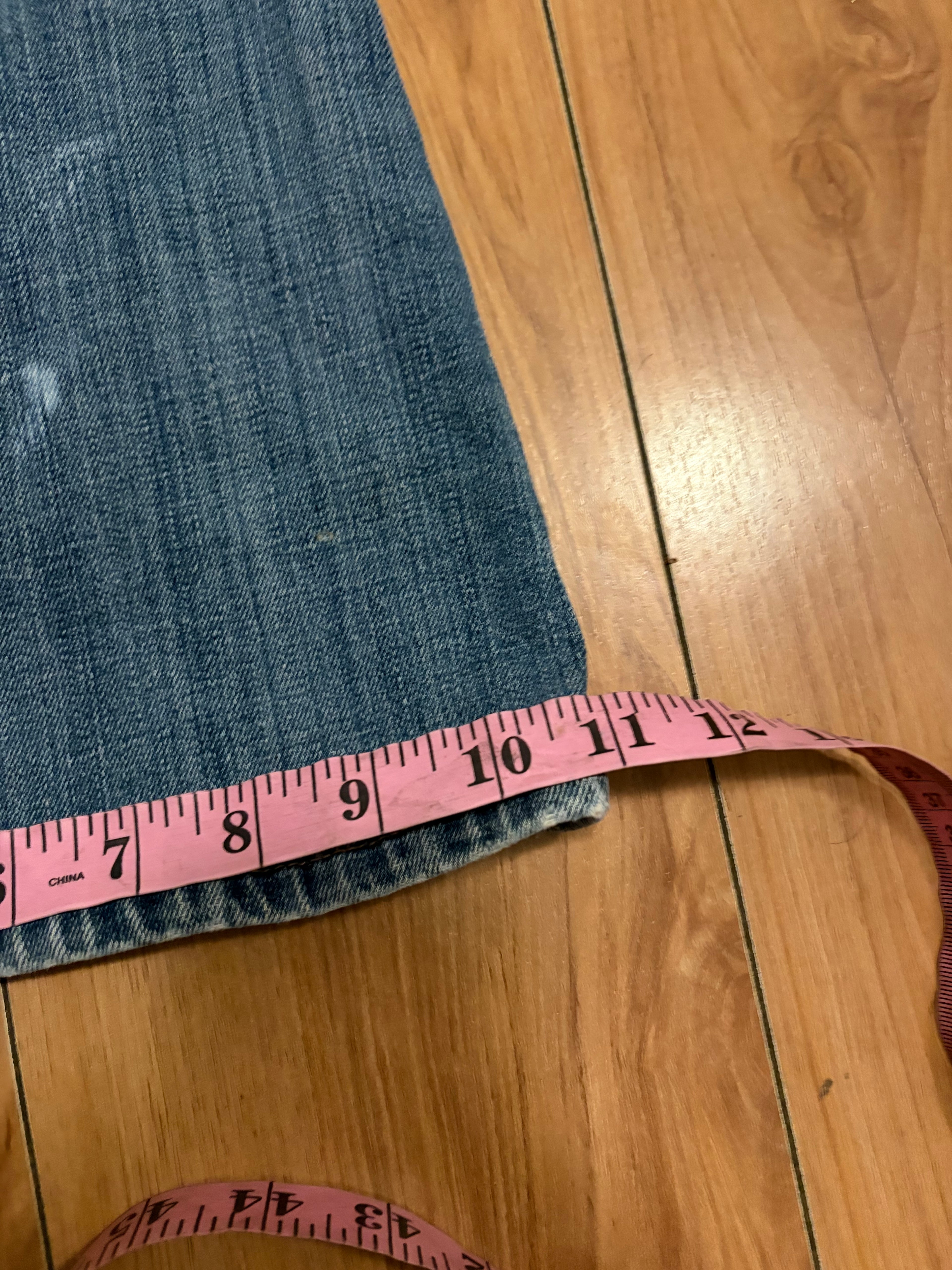 Blue low rise flare boot joes jeans size 28”