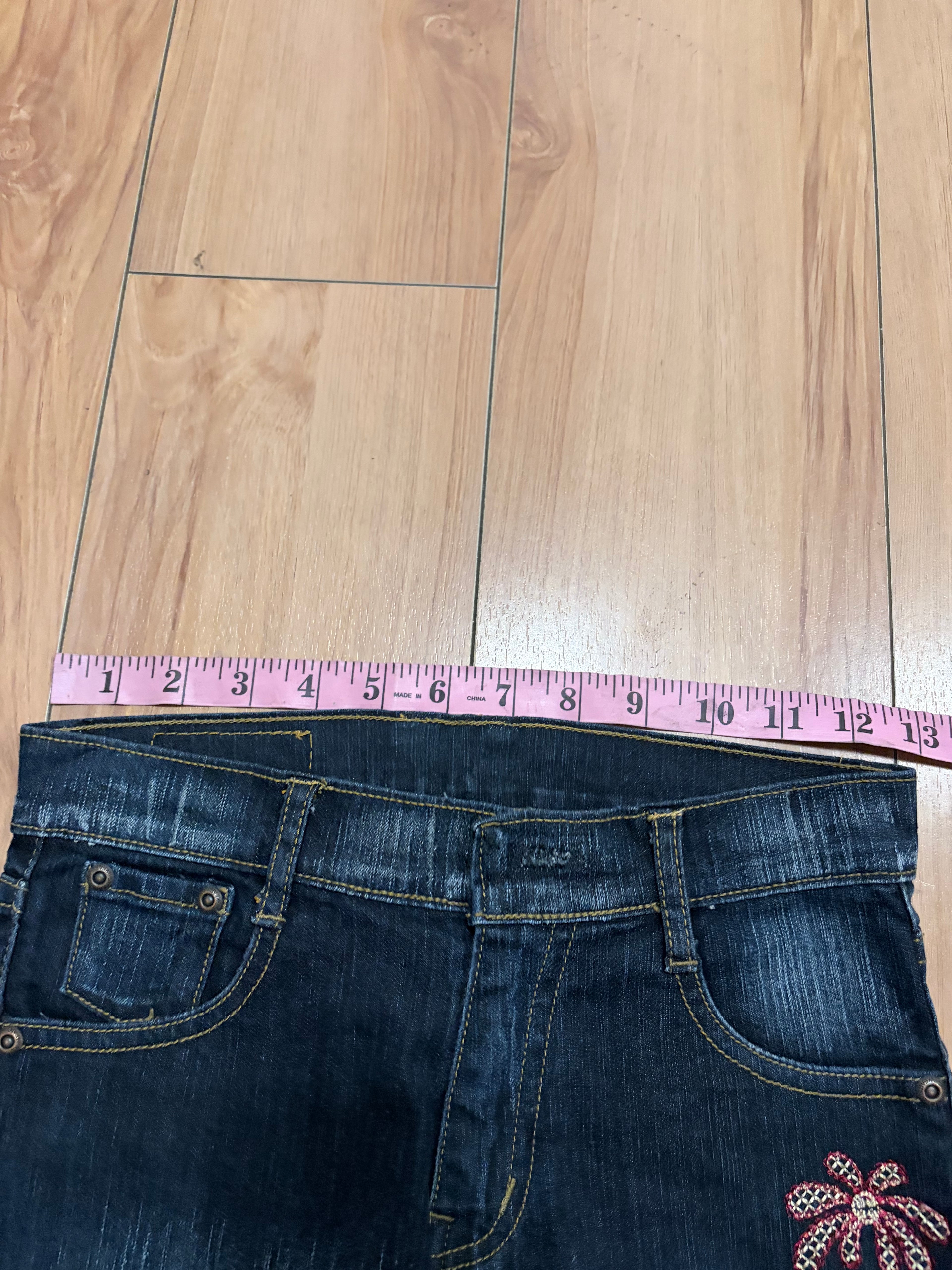 Dark blue floral low rise flare boot jeans size 0 xs grunge