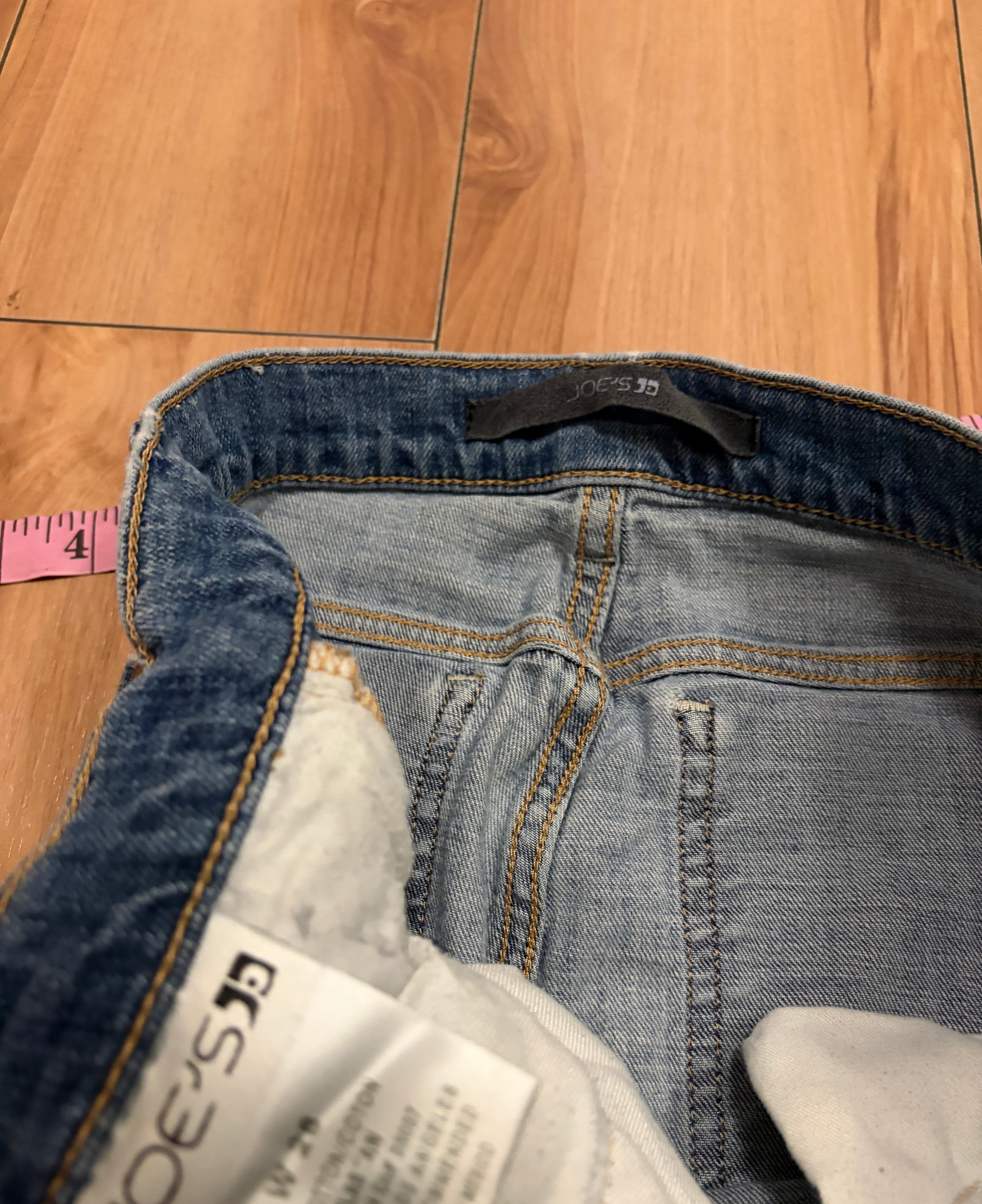 Blue low rise flare boot joes jeans size 28”