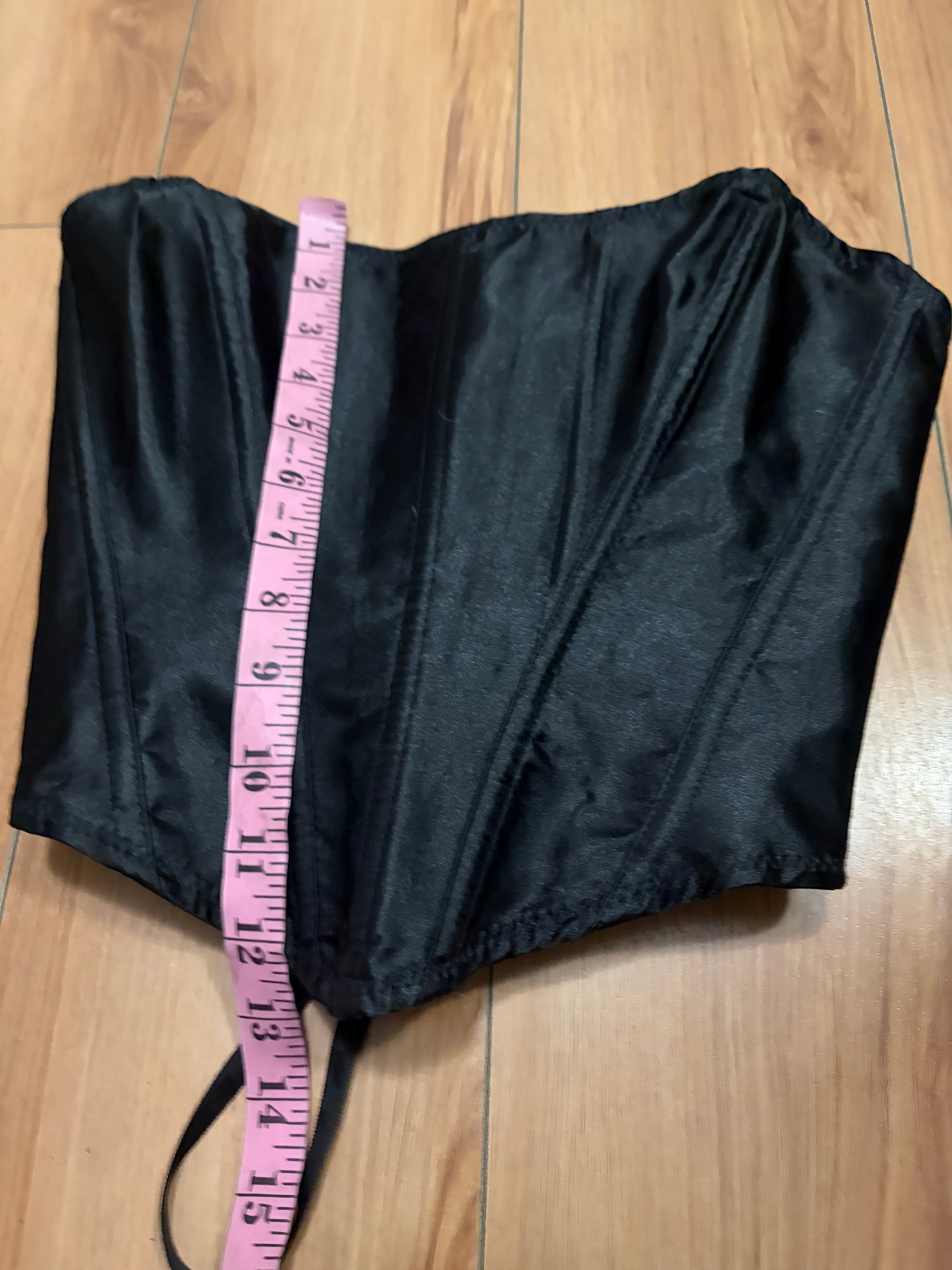Black corset strapless size medium