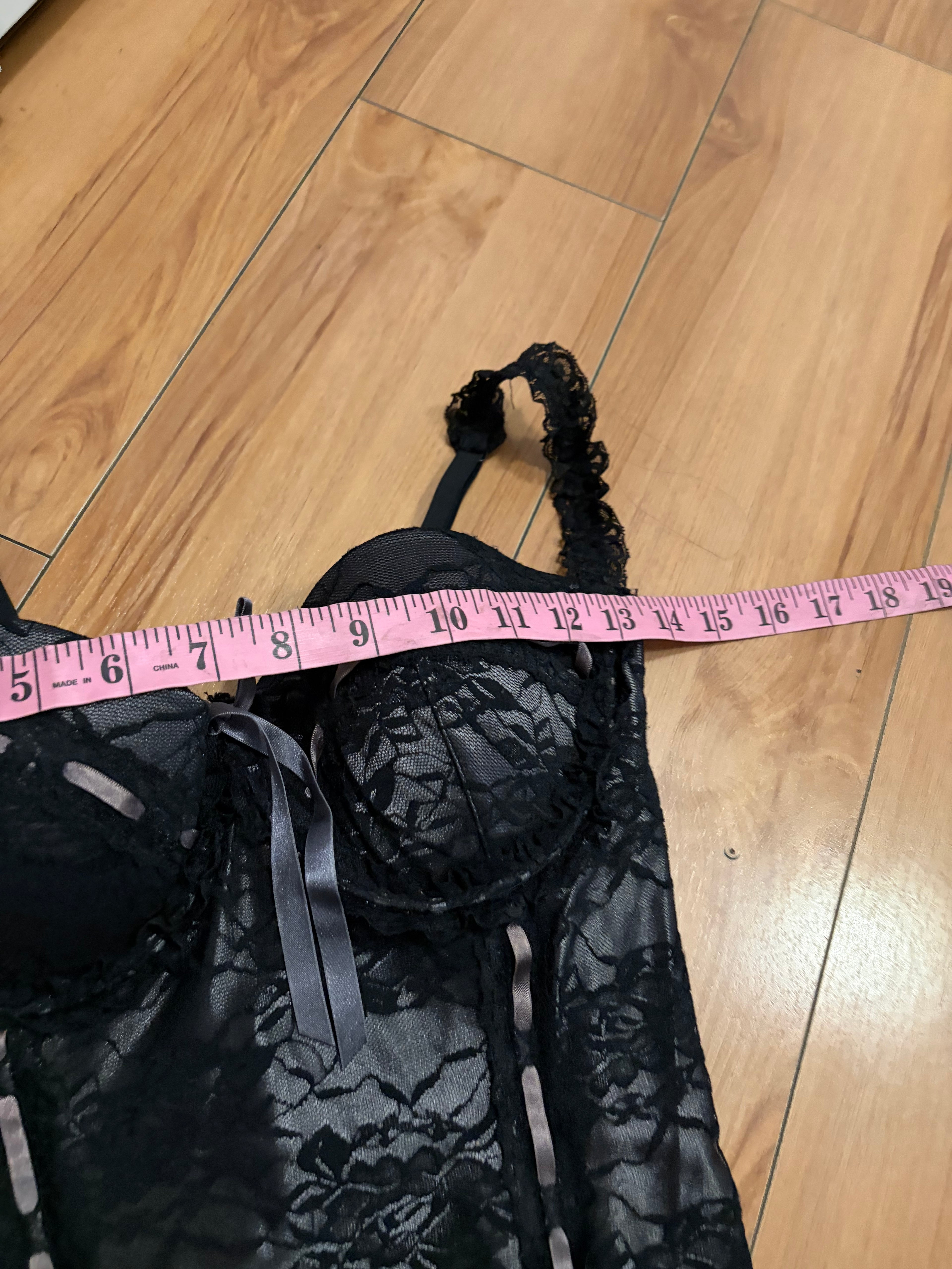 Fredericks corset lace top ribbon size medium